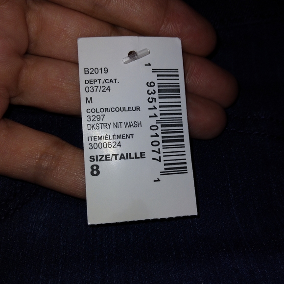 🆕️ 👖 Children's Place Skinny Jeans 👖 - Picture 3 of 7